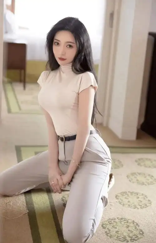 考辛斯随机排名前队友：詹姆斯1 库里2 杜兰特3 浓眉4 乔治5